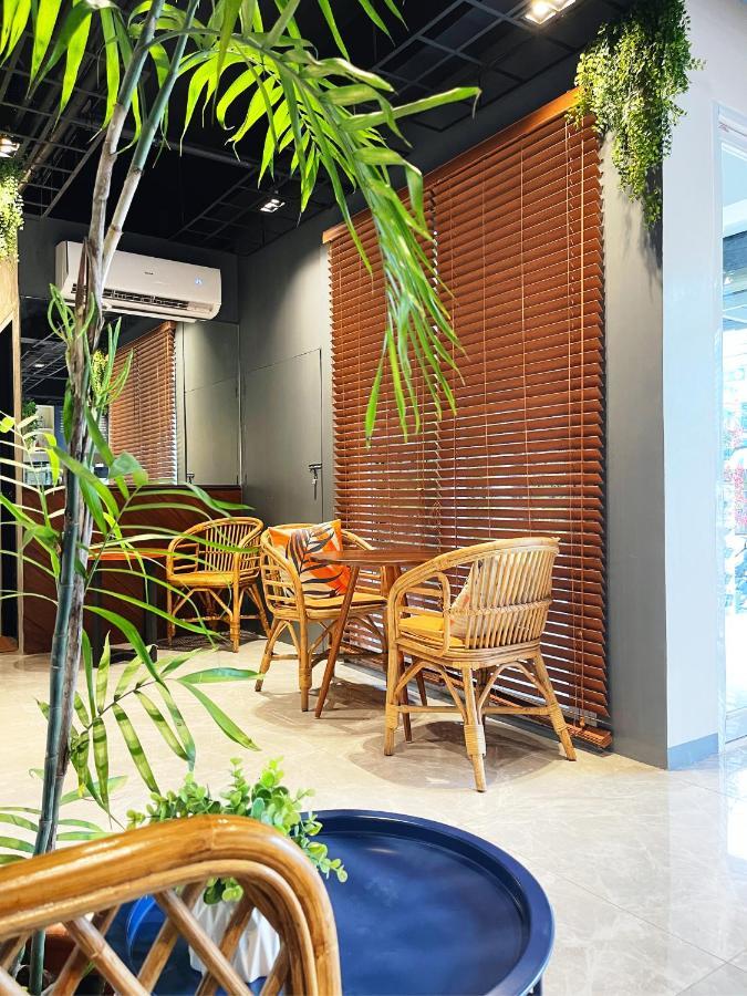 Airo Suites Makati Pasay Dış mekan fotoğraf