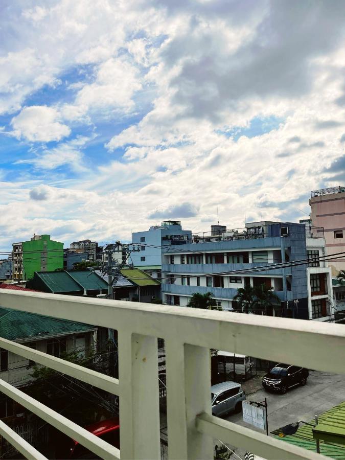 Airo Suites Makati Pasay Dış mekan fotoğraf