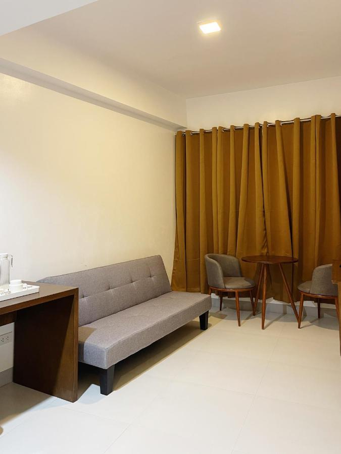 Airo Suites Makati Pasay Dış mekan fotoğraf