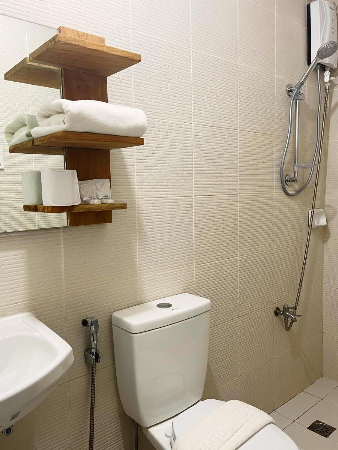 Airo Suites Makati Pasay Dış mekan fotoğraf